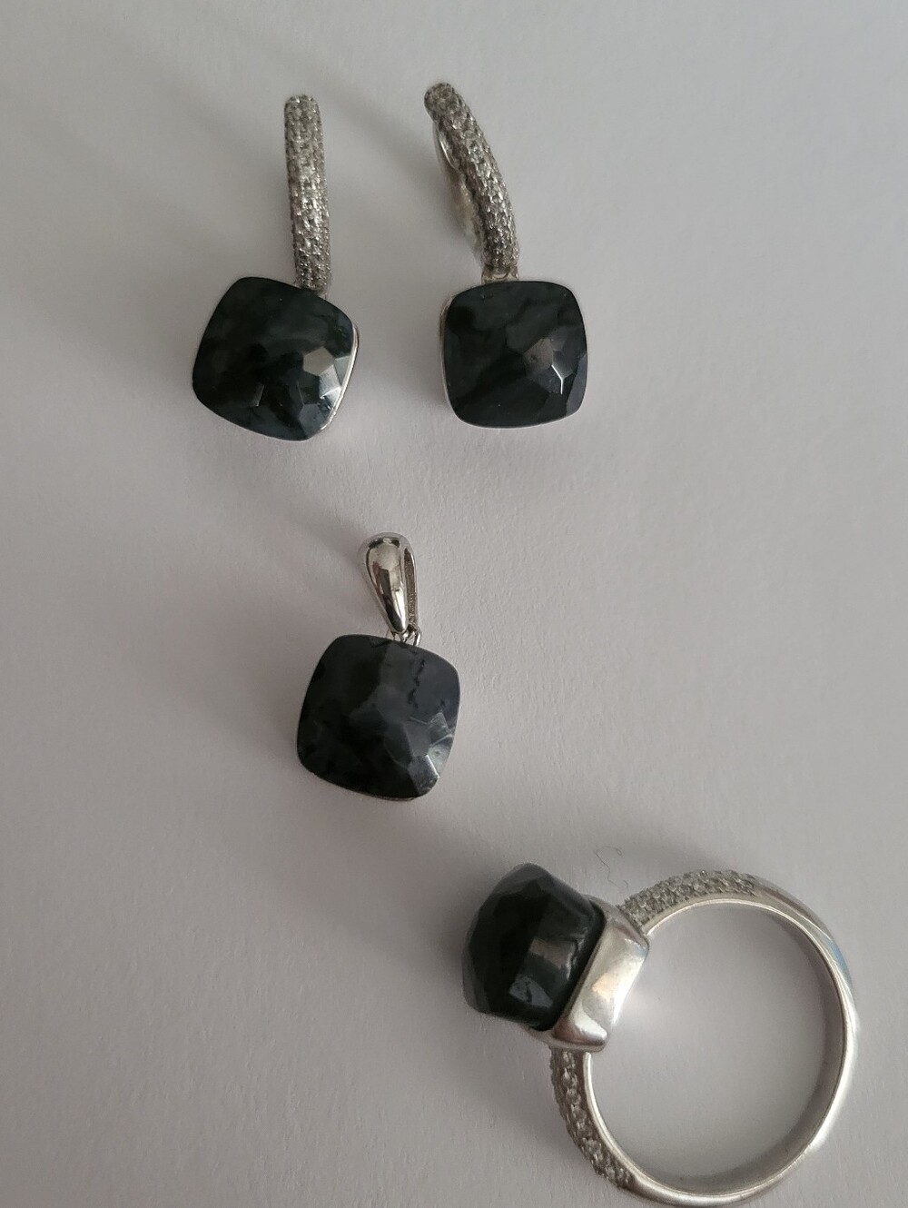 Elegant Silver 925 and Black Jewelry Set - Picture 2 of 5